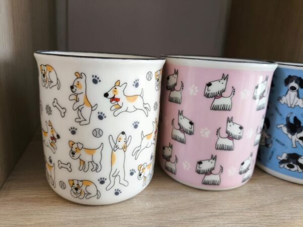 Caneca Colorida "Cães a Brincar" - Image 2