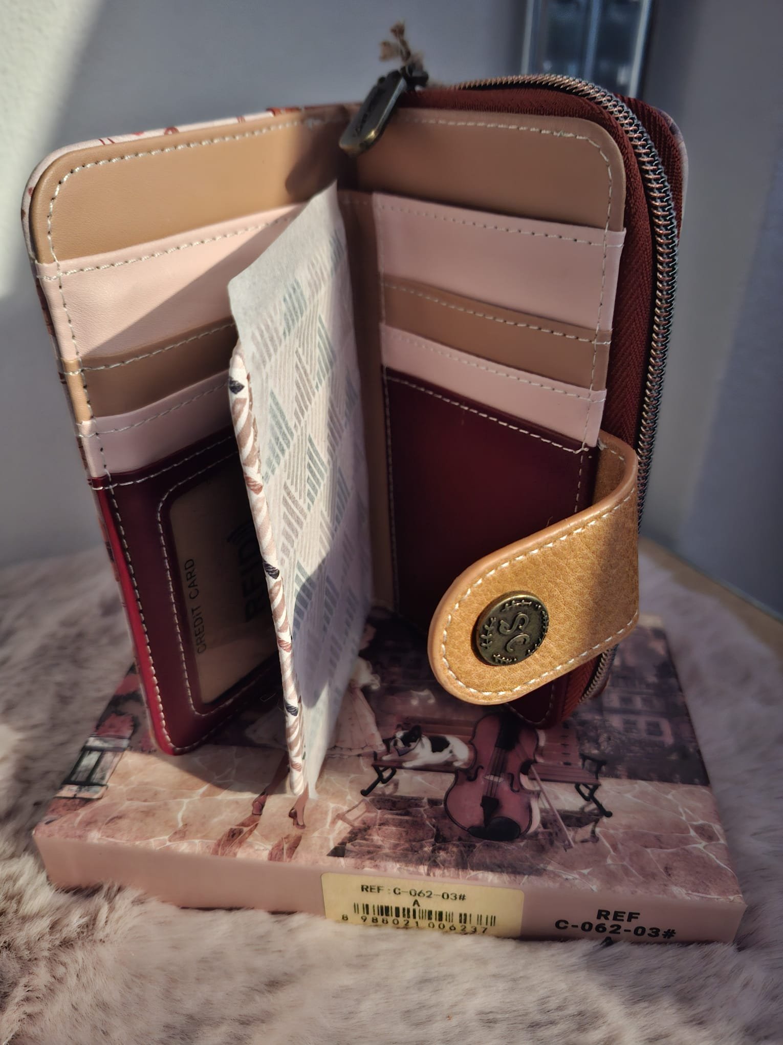 Porta-Moedas Retangular “A Menina com o seu Bulldog II" - Image 4