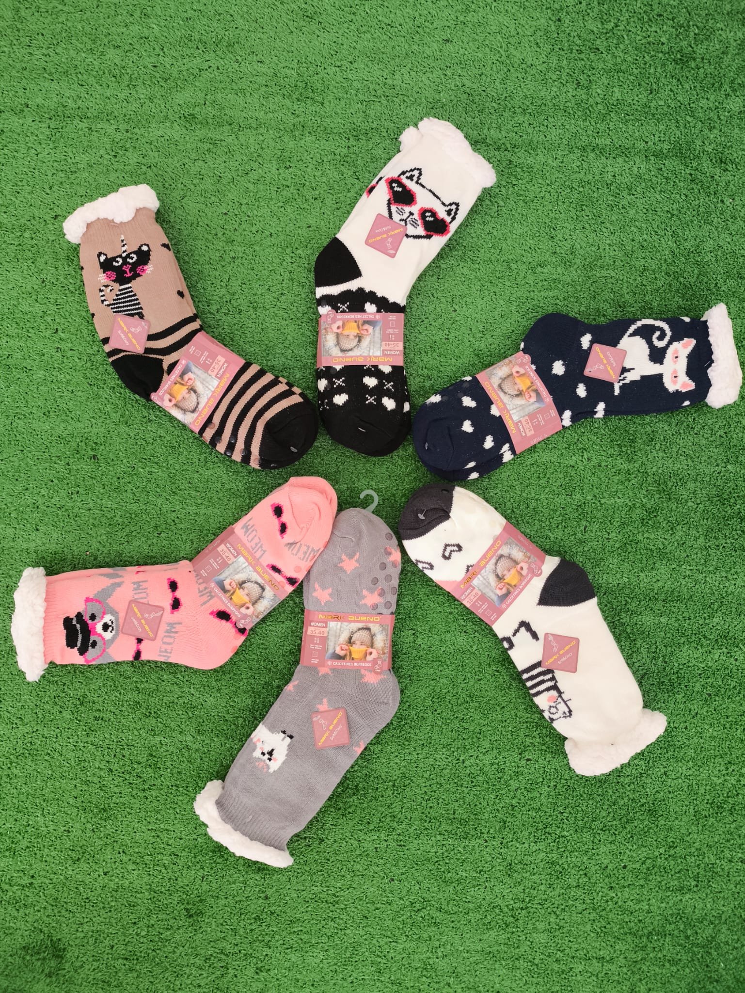 Meias Polares Antiderrapantes com Gatos (35-40 EUR) - Image 2