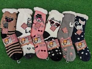 Meias Polares Antiderrapantes com Gatos (35-40 EUR)